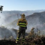 L'incendie de forêt à Brañuelas, León, se stabilise