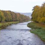 Le nettoyage des canaux augmente la vitesse de l'eau et son pouvoir destructeur